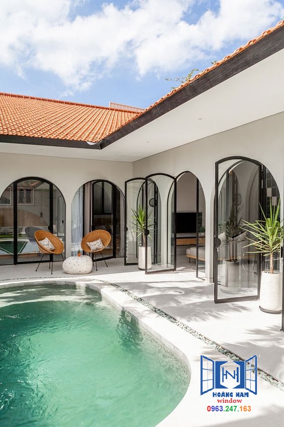 Thi công cửa nhôm kính nửa vòng tròn ở Hồ Chí Minh